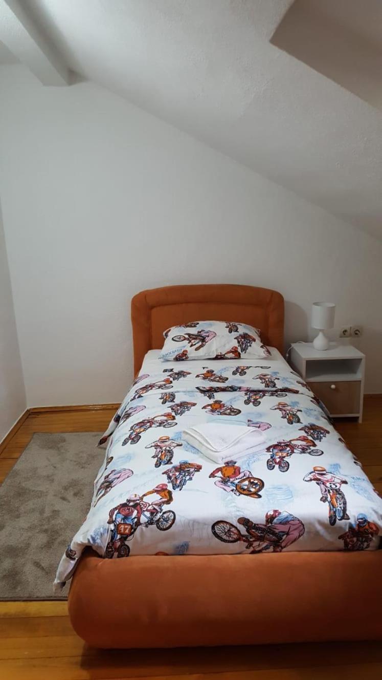 Apartman "Em" Бихач Экстерьер фото